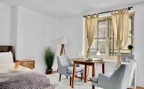 Downtown Studio Condo W/Amazing Location*Self Check-In**